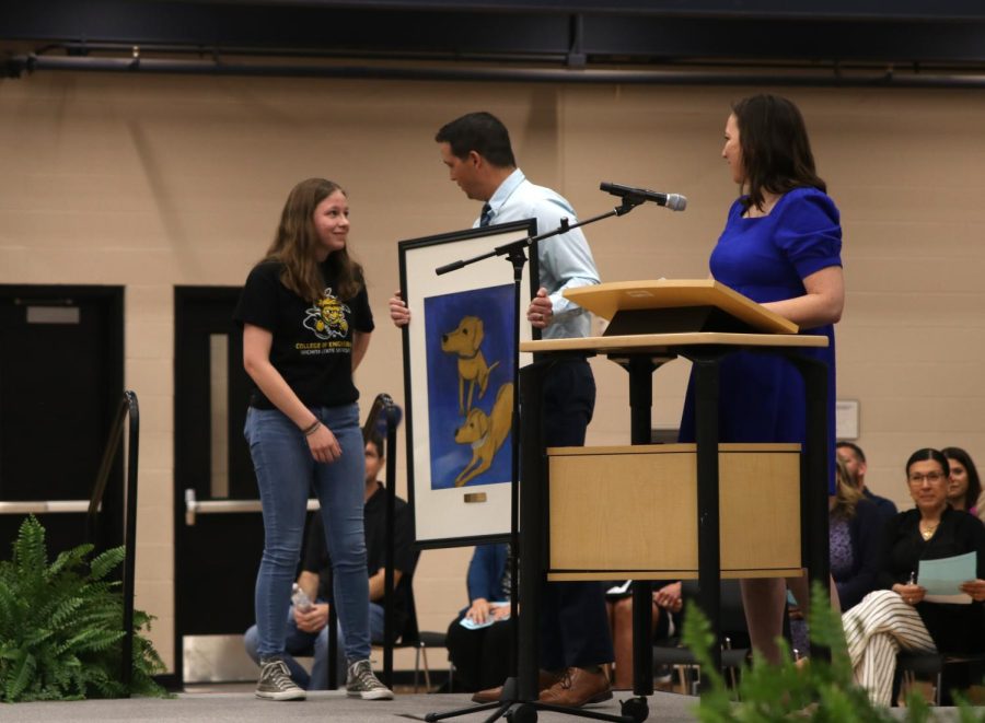 Senior Madison Koester receives the Gifting Back Art Award.
