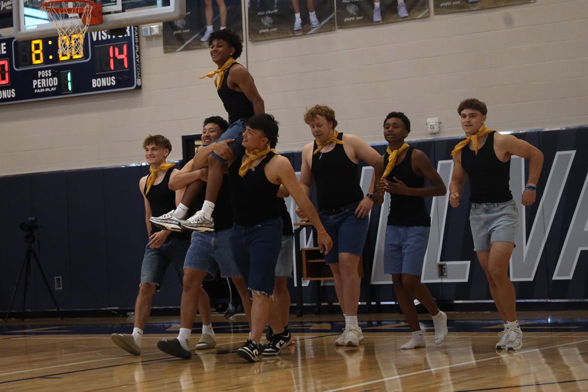 CC_prom pep assembly_4-11 (323)
