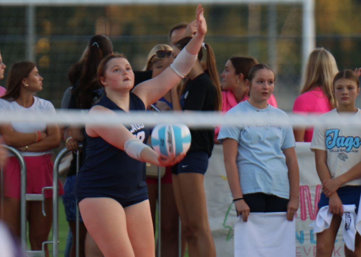 Sierra Dickson getting ready to serve the ball in the second set. 