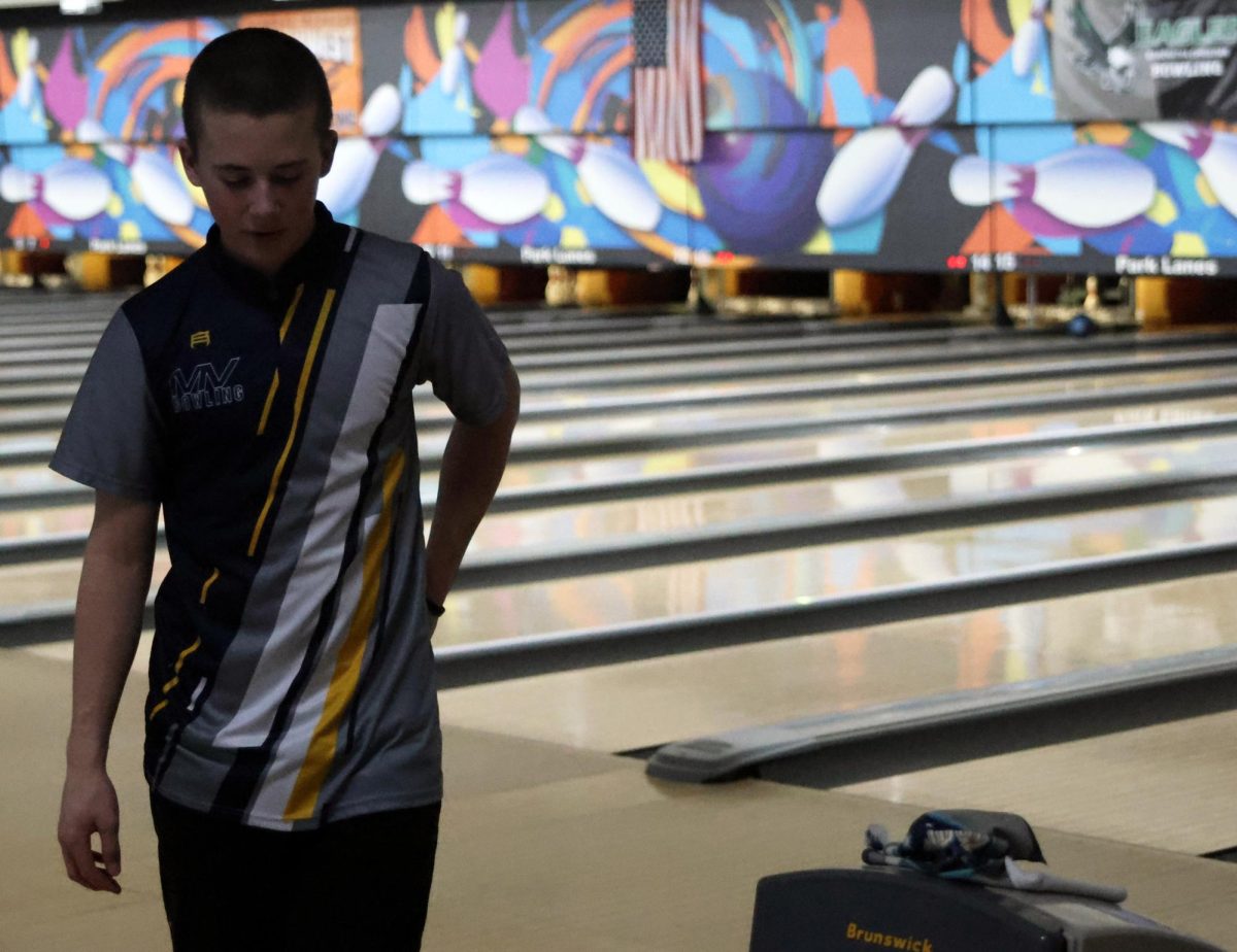 AN_2:17_bowling5