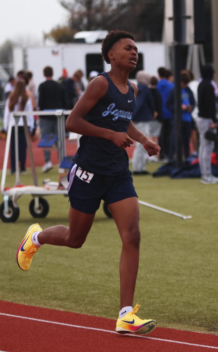 Out of breath, senior Baiabi Chongan rounds the corner.